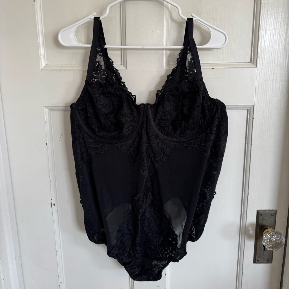 Torrid black lace lingerie bodysuit size‎ 3 (3x or 22/24)